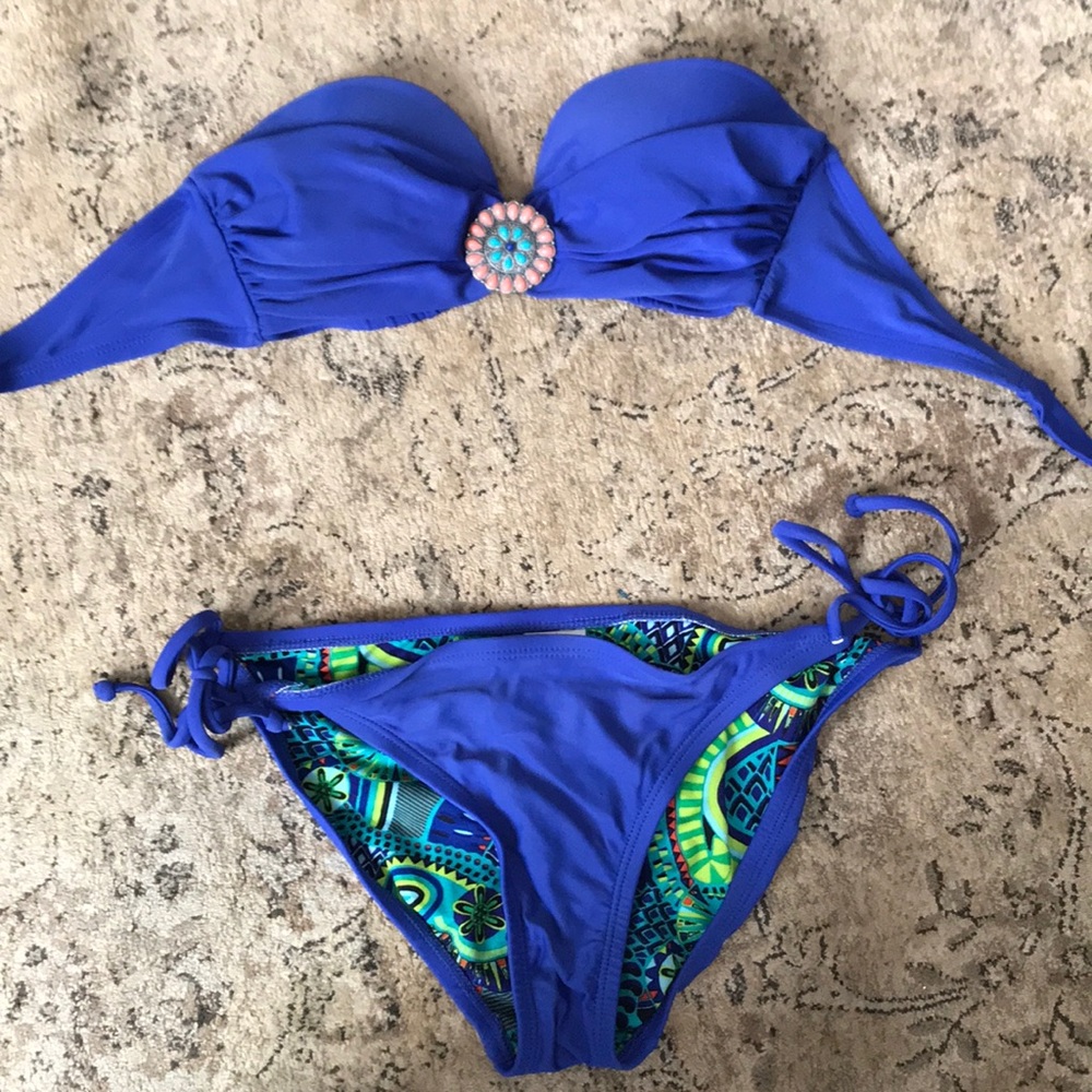Blue bikini set